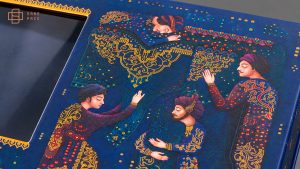 جعبه هدیه با طرح فیل در تاریکی مثنوی، الهام گرفته از هنر ایرانی و طراحی بسته بندی اصیل