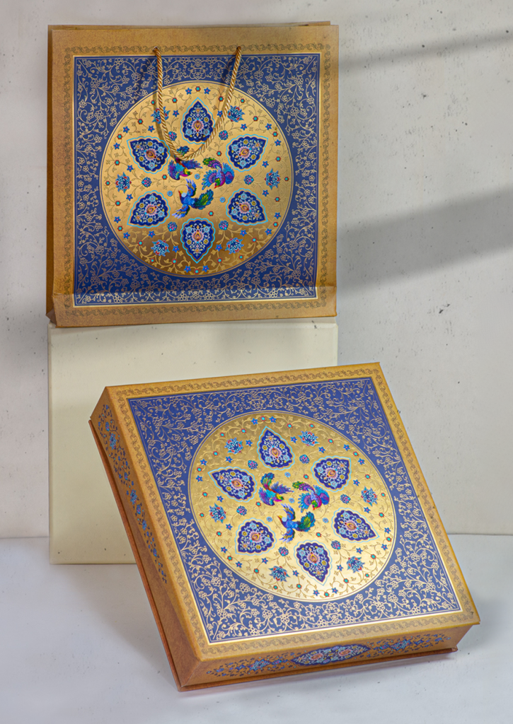 جعبه هاردباکس مسرور با طراحی الهام گرفته از هنر ایرانی مناسب بستهبندی آجیل، شیرینی، گز و هدایای لوکس