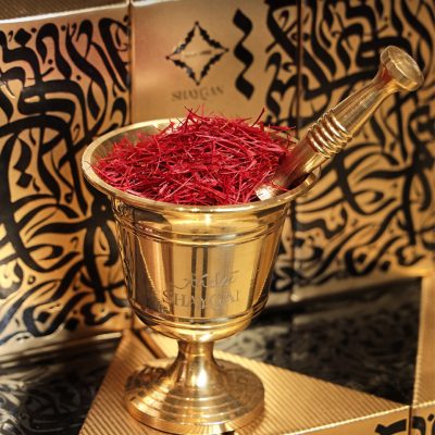 طراحی و تولید بسته بندی زعفران صادراتی شایگان با چاپ متالایز مخصوص بازار دبی و امارات