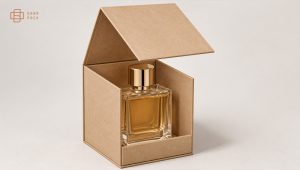 جعبه آماده عطر با بطری ایستاده داخل هاردباکس و ساختار لولایی